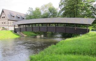 Holzbrücke über die Weiße Elster in Sachsen